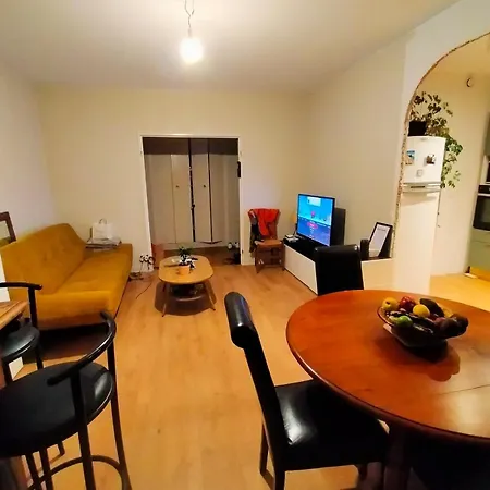 Centre Apartment *